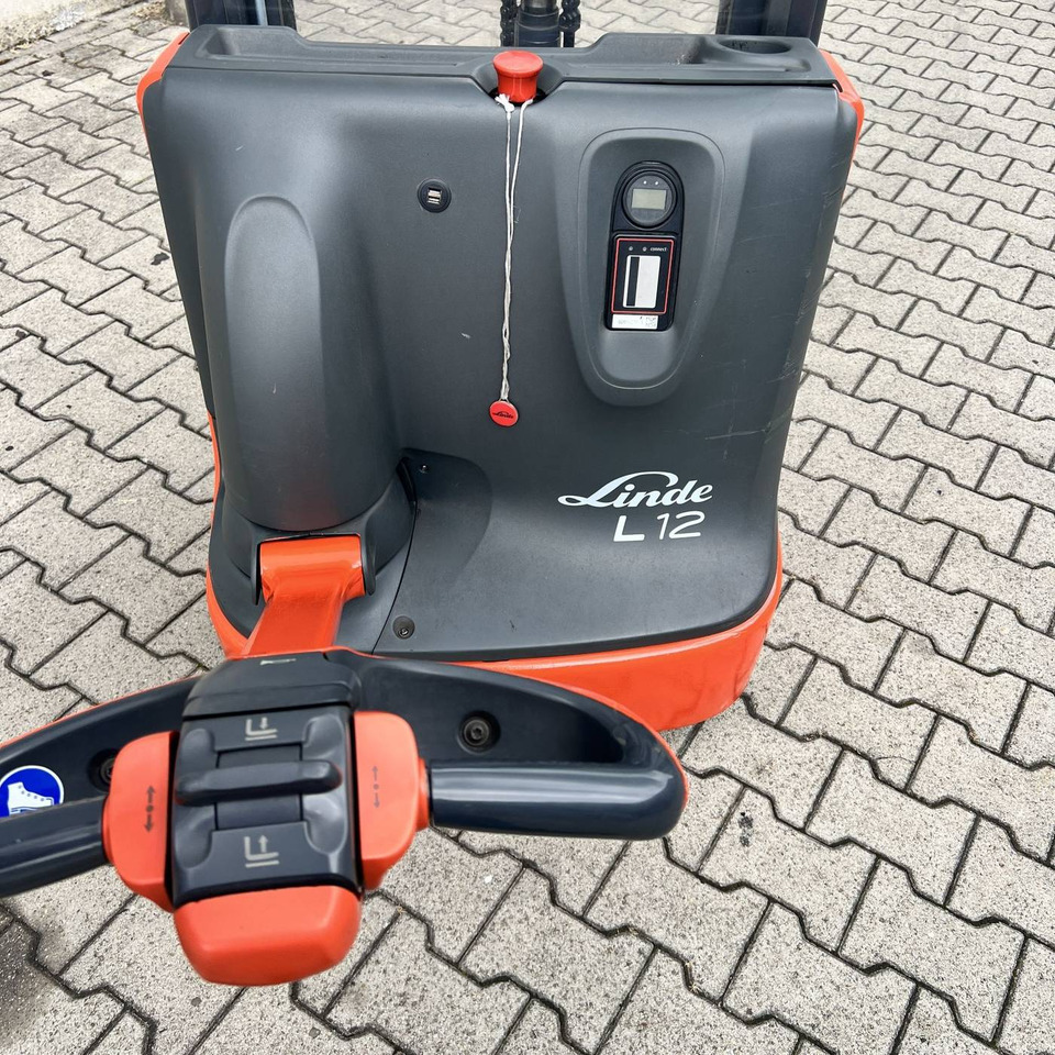 Linde L12 (1172) - Hochhubwagen: das Bild 5 Linde L12 (1172) - Hochhubwagen: das Bild 5