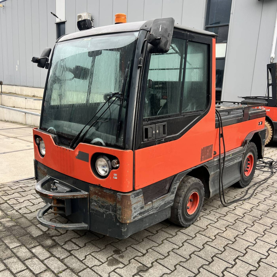Linde P250 SWB (127) - Schleppfahrzeug: das Bild 1 Linde P250 SWB (127) - Schleppfahrzeug: das Bild 1