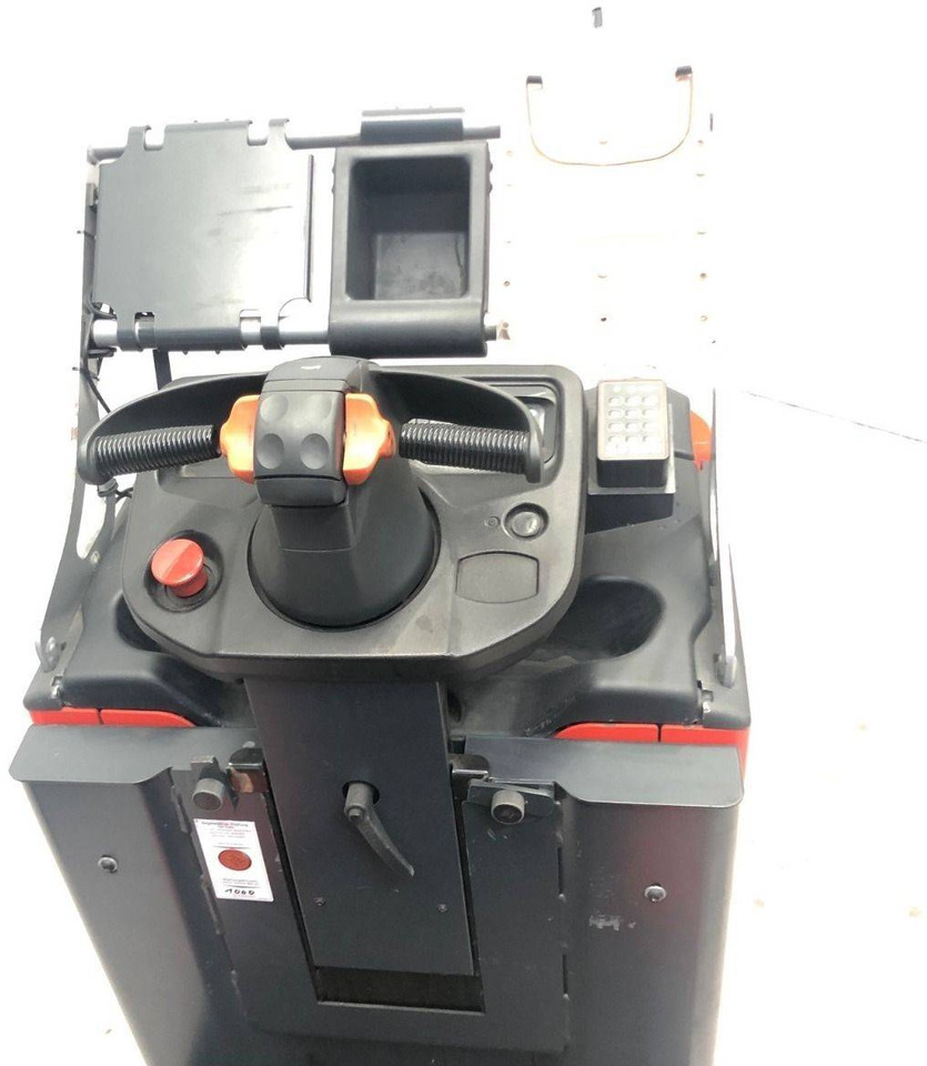 Linde P50C (1190) - Schleppfahrzeug: das Bild 4 Linde P50C (1190) - Schleppfahrzeug: das Bild 4