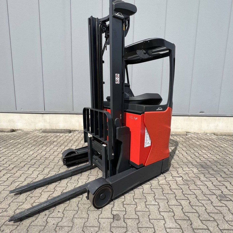 Linde R12B (1120) - Schubmaststapler: das Bild 2 Linde R12B (1120) - Schubmaststapler: das Bild 2