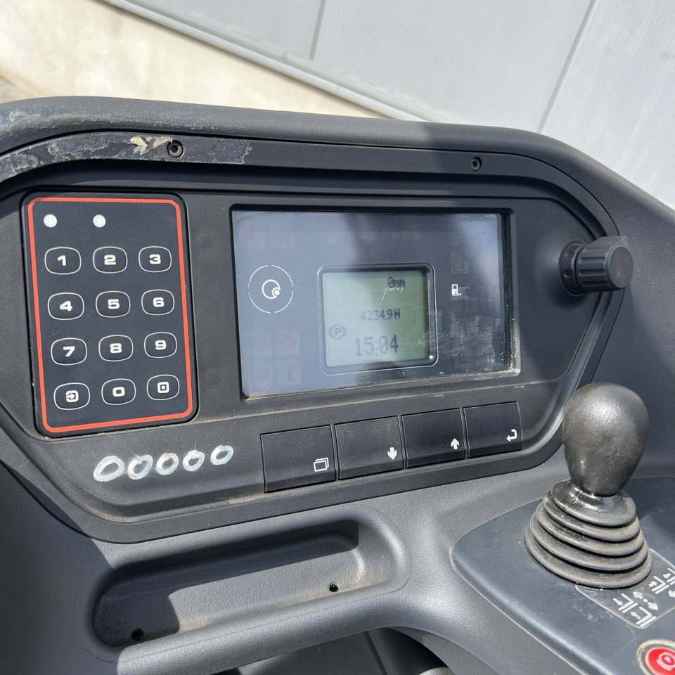 Linde R12B (1120) - Schubmaststapler: das Bild 4 Linde R12B (1120) - Schubmaststapler: das Bild 4