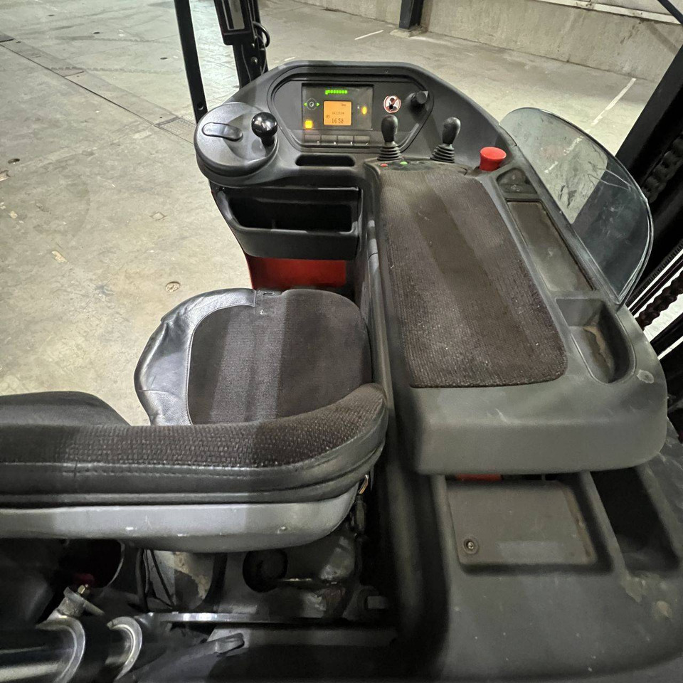 Linde R16 (1120) - Schubmaststapler: das Bild 3 Linde R16 (1120) - Schubmaststapler: das Bild 3