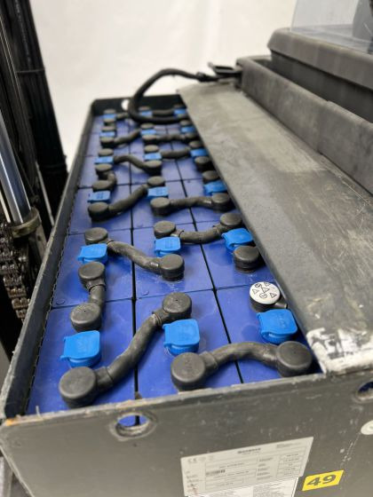 Linde R20 HD (1120) - Schubmaststapler: das Bild 4 Linde R20 HD (1120) - Schubmaststapler: das Bild 4