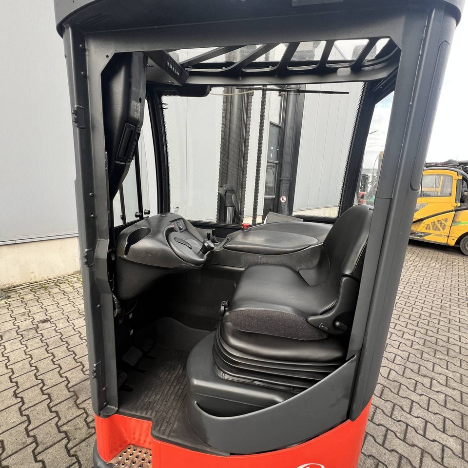Linde R20G-12 (115) - Schubmaststapler: das Bild 4 Linde R20G-12 (115) - Schubmaststapler: das Bild 4