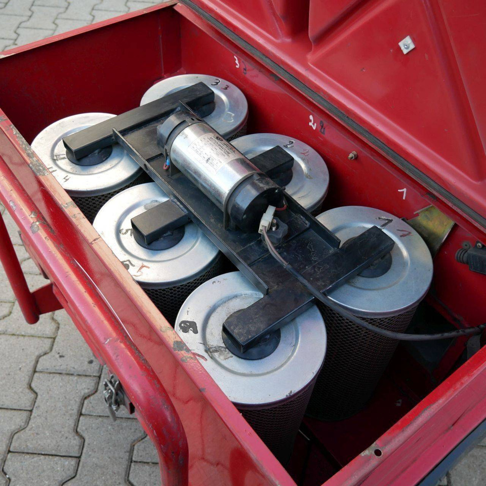 RCM 703H (LPG) - Kehrsaugmaschine: das Bild 5 RCM 703H (LPG) - Kehrsaugmaschine: das Bild 5