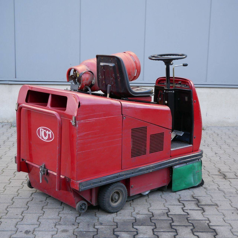 RCM 703H (LPG) - Kehrsaugmaschine: das Bild 2 RCM 703H (LPG) - Kehrsaugmaschine: das Bild 2