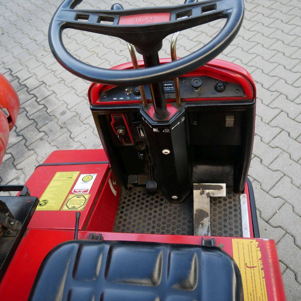 RCM 703H (LPG) - Kehrsaugmaschine: das Bild 4 RCM 703H (LPG) - Kehrsaugmaschine: das Bild 4