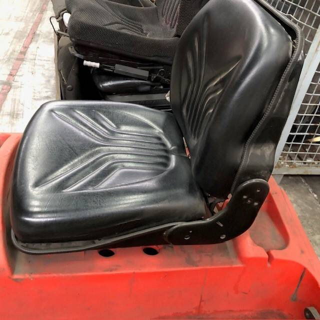 Seat for Linde P60, Series 126 - Sitz für Flurförderzeug: das Bild 3 Seat for Linde P60, Series 126 - Sitz für Flurförderzeug: das Bild 3