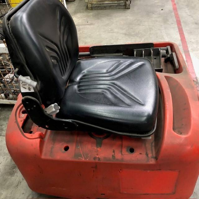 Seat for Linde P60, Series 126 - Sitz für Flurförderzeug: das Bild 2 Seat for Linde P60, Series 126 - Sitz für Flurförderzeug: das Bild 2