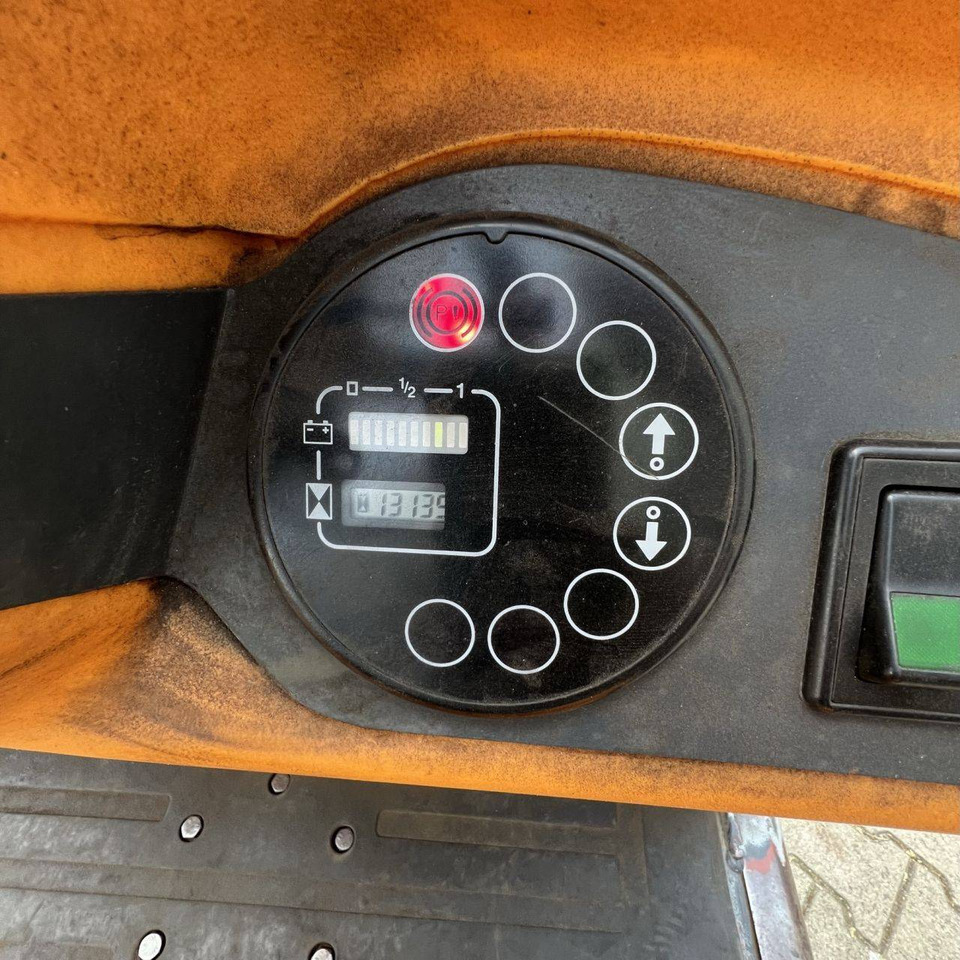 Still R06 (126) - Schleppfahrzeug: das Bild 5 Still R06 (126) - Schleppfahrzeug: das Bild 5