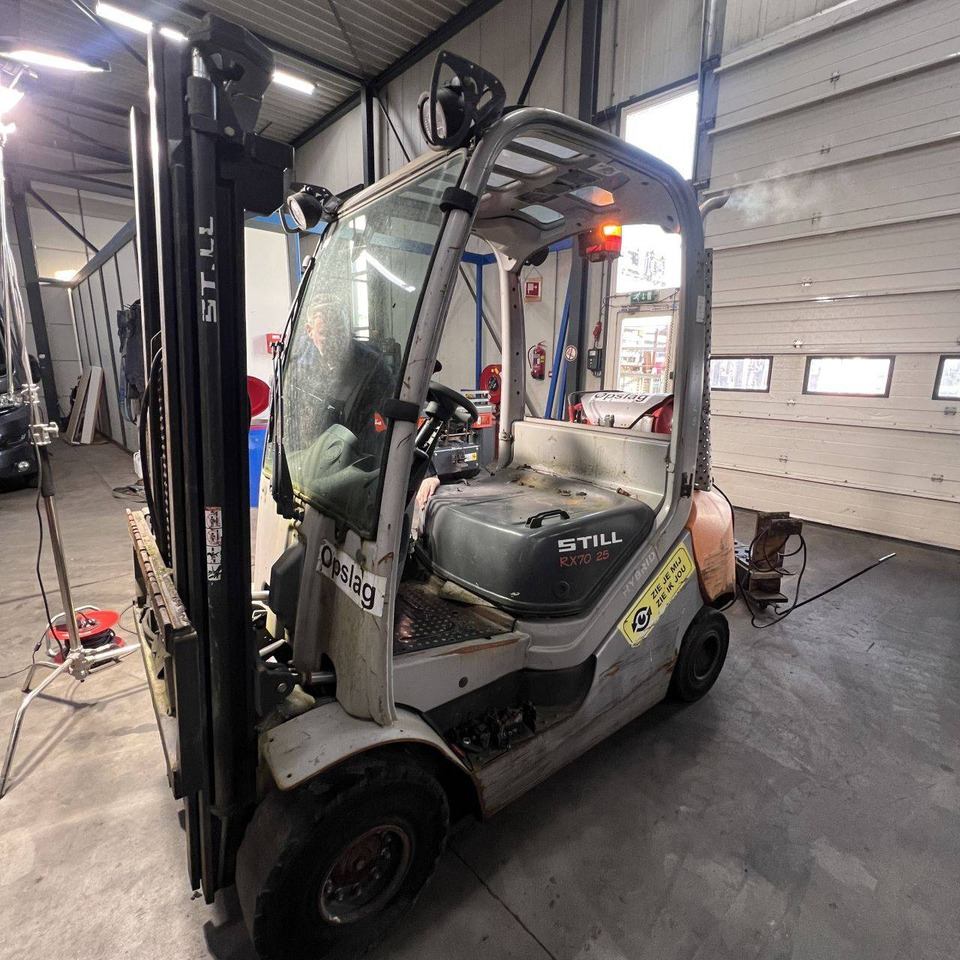 Still RX70-25T - Elektrostapler: das Bild 1 Still RX70-25T - Elektrostapler: das Bild 1