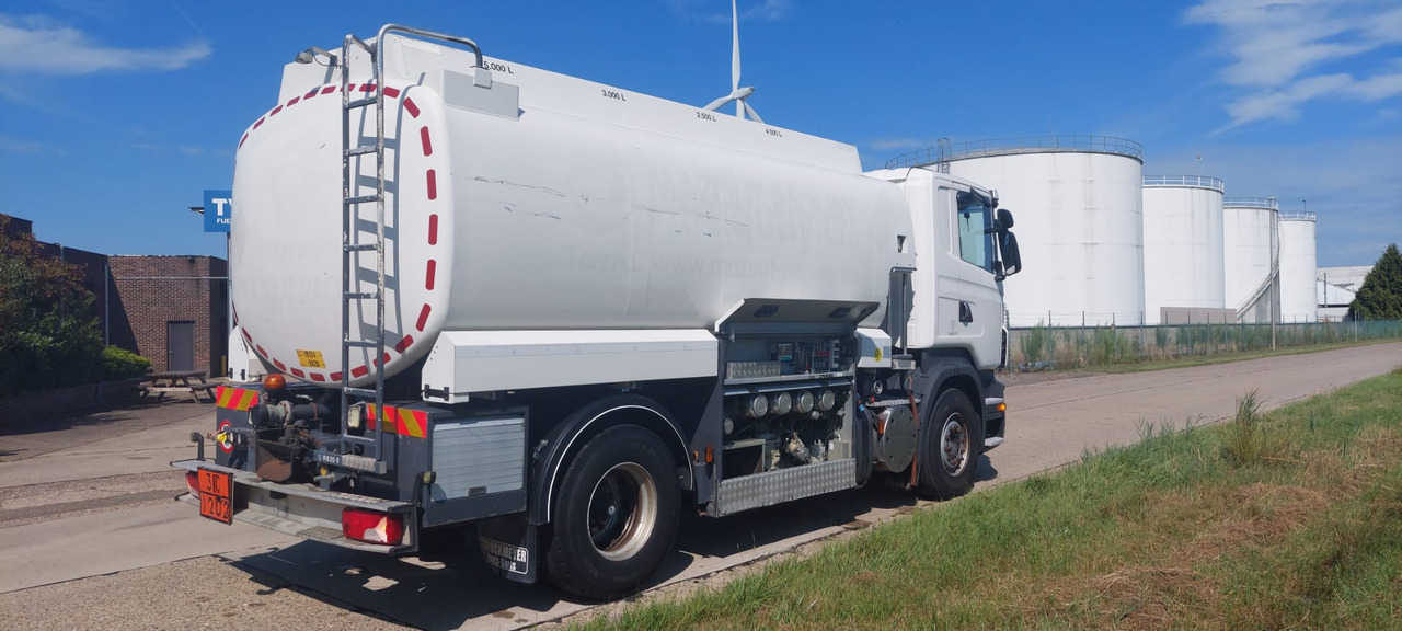 Tankwagen SCANIA: das Bild 9
