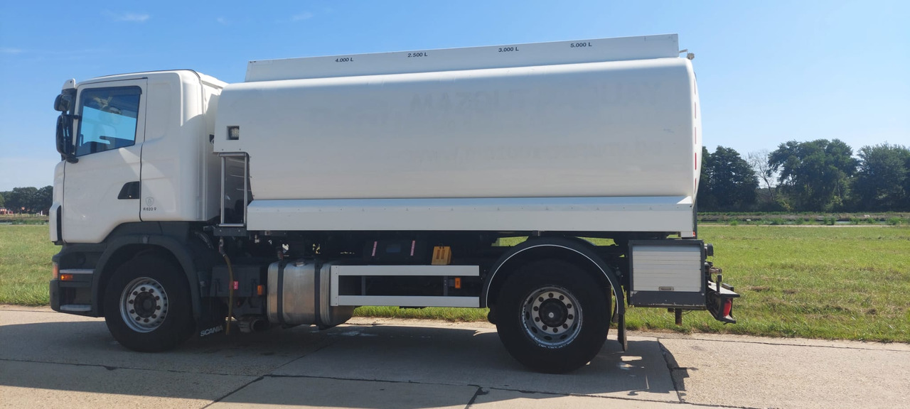 Tankwagen SCANIA: das Bild 12