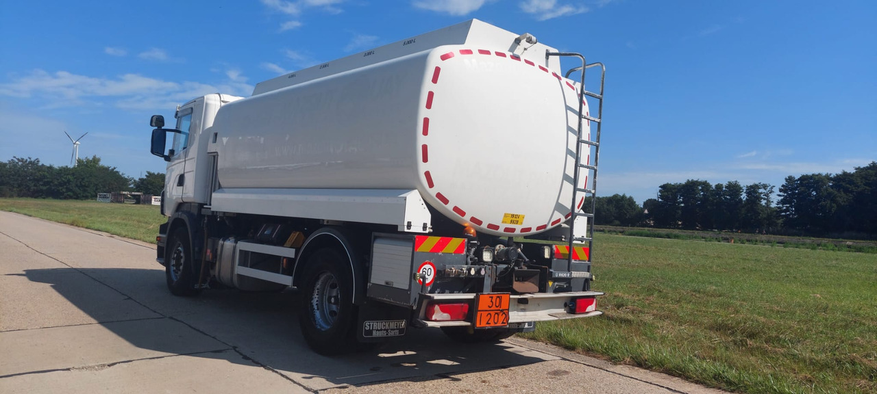 Tankwagen SCANIA: das Bild 11