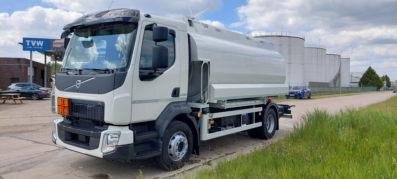 VOLVO FL - Tankwagen: das Bild 1 VOLVO FL - Tankwagen: das Bild 1