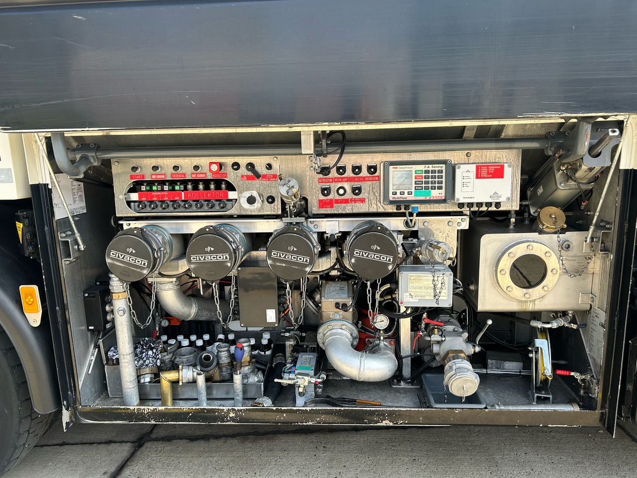 Tankwagen VOLVO FM: das Bild 6