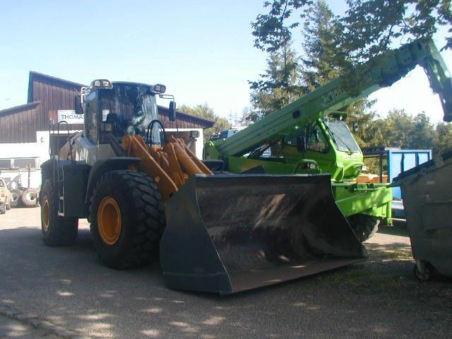 Liebherr L556 2plus2 - Radlader: das Bild 1 Liebherr L556 2plus2 - Radlader: das Bild 1