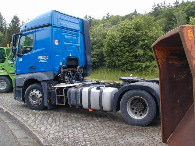 Mercedes-Benz 1843 Actros - Sattelzugmaschine: das Bild 3 Mercedes-Benz 1843 Actros - Sattelzugmaschine: das Bild 3
