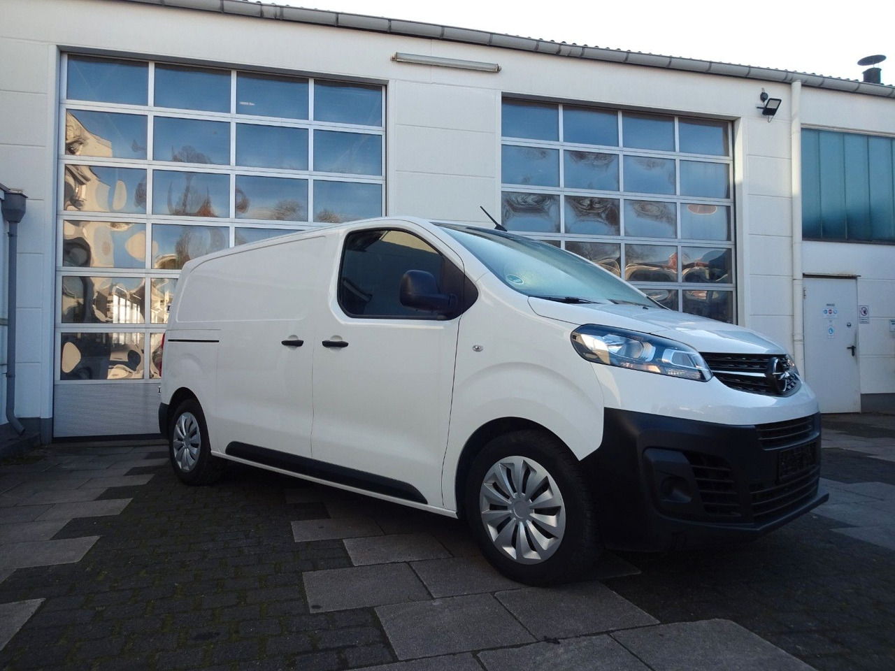 Opel Opel 5 x Vivaro Kasten L1H1, Klima, PDC, - Kleintransporter: das Bild 5 Opel Opel 5 x Vivaro Kasten L1H1, Klima, PDC, - Kleintransporter: das Bild 5