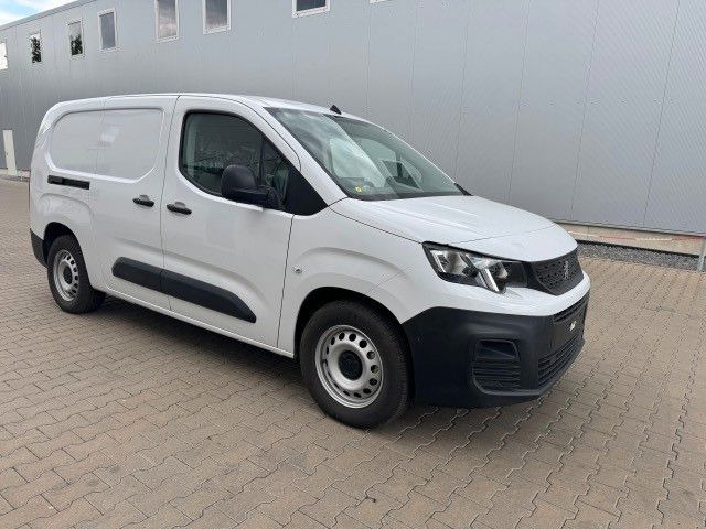 Peugeot Partner Premium Elektro L3H1, 100 kW - Personentransporter, Elektro-Transporter: das Bild 1 Peugeot Partner Premium Elektro L3H1, 100 kW - Personentransporter, Elektro-Transporter: das Bild 1
