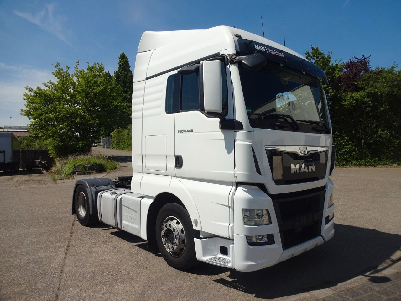 MAN TGX 18.440, XLX, Intarder, 2xTanks, ACC, Navi - Sattelzugmaschine: das Bild 3 MAN TGX 18.440, XLX, Intarder, 2xTanks, ACC, Navi - Sattelzugmaschine: das Bild 3