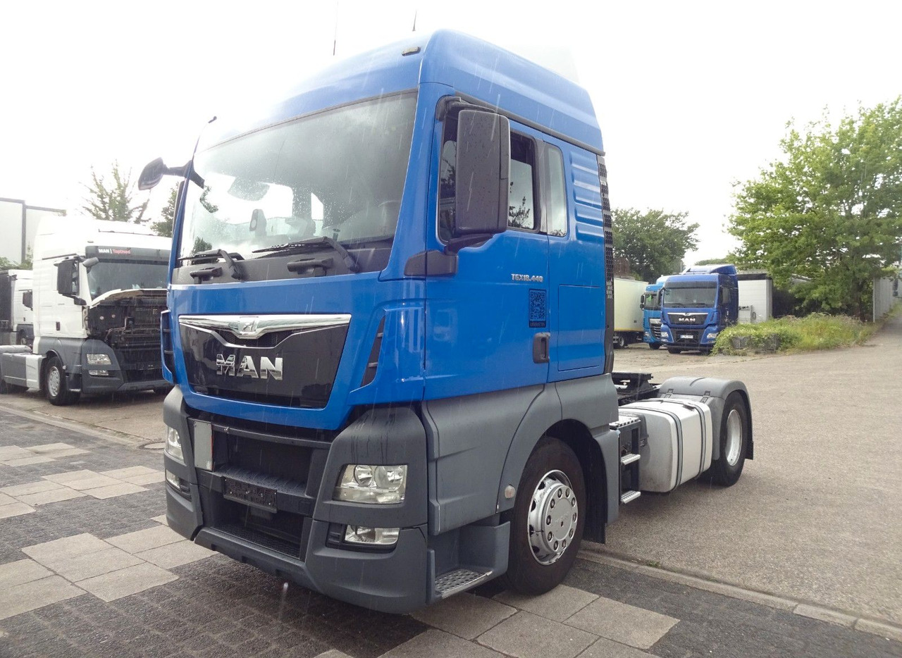 MAN TGX 18.440, XLX, Intarder, ACC, 2 Tank - Sattelzugmaschine: das Bild 3 MAN TGX 18.440, XLX, Intarder, ACC, 2 Tank - Sattelzugmaschine: das Bild 3