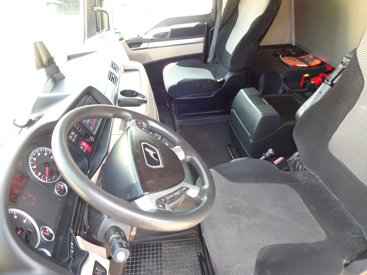 MAN TGX 18.460, XLX, ACC, 2 x Tank – Finanzierungsleasing MAN TGX 18.460, XLX, ACC, 2 x Tank: das Bild 10