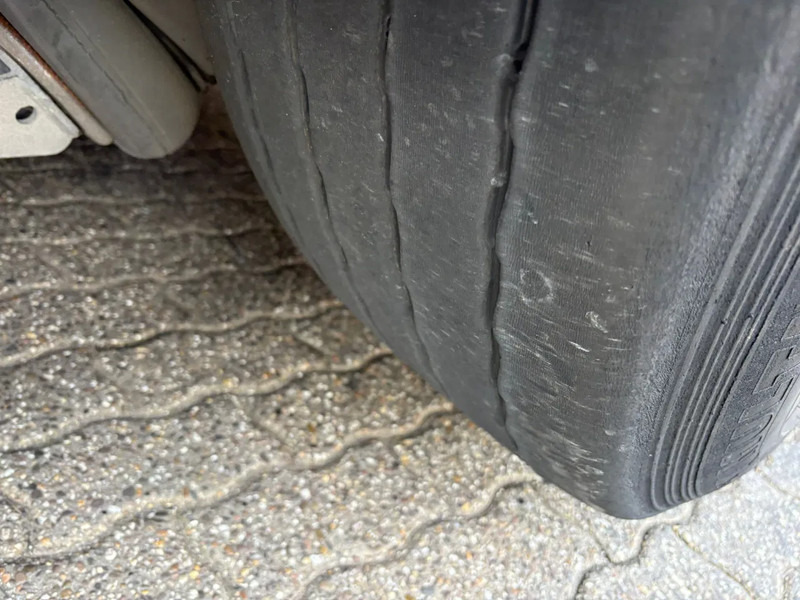 Kögel S24 Schuifzeil/dak Liftas SAF Schijfremmen APK 11/2025 Hardh vloer - Planenauflieger: das Bild 5 Kögel S24 Schuifzeil/dak Liftas SAF Schijfremmen APK 11/2025 Hardh vloer - Planenauflieger: das Bild 5