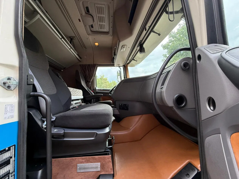 Sattelzugmaschine DAF XF 440 XF 440 FT Space Cab Special Interior NL Truck: das Bild 18