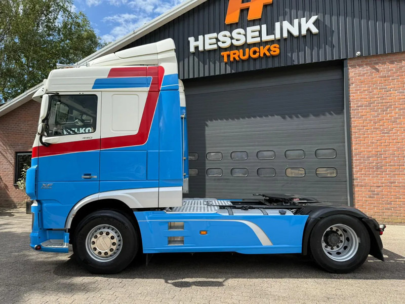 DAF XF 440 XF 440 FT Space Cab Special Interior NL Truck - Sattelzugmaschine: das Bild 3 DAF XF 440 XF 440 FT Space Cab Special Interior NL Truck - Sattelzugmaschine: das Bild 3