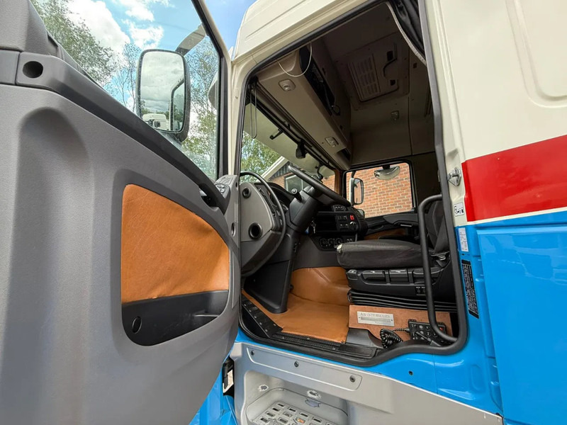 Sattelzugmaschine DAF XF 440 XF 440 FT Space Cab Special Interior NL Truck: das Bild 8