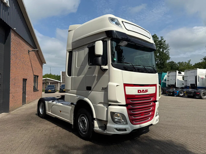 DAF XF 460 SSC Super Space 2x tank ACC German truck - Sattelzugmaschine: das Bild 2 DAF XF 460 SSC Super Space 2x tank ACC German truck - Sattelzugmaschine: das Bild 2