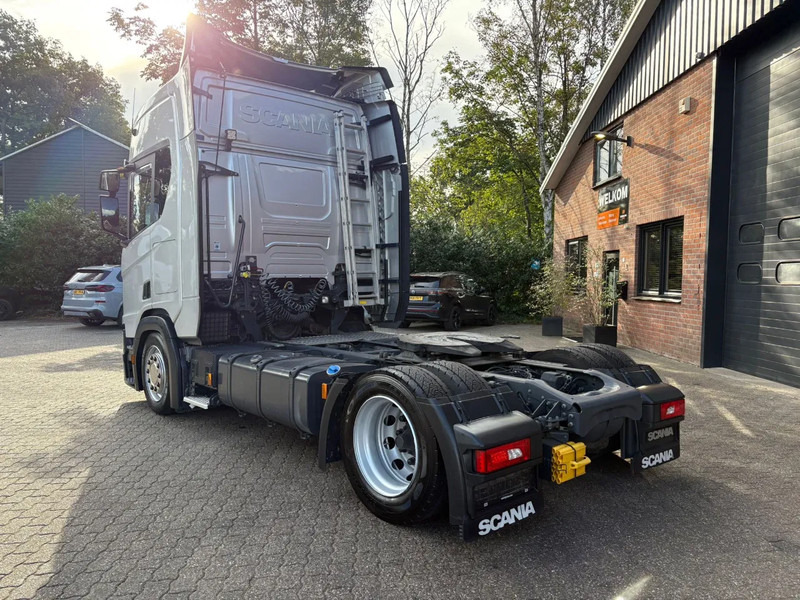 Scania R450 4X2EB Lowliner Retarder Standairco Smarttacho 2 German truck - Sattelzugmaschine: das Bild 4 Scania R450 4X2EB Lowliner Retarder Standairco Smarttacho 2 German truck - Sattelzugmaschine: das Bild 4