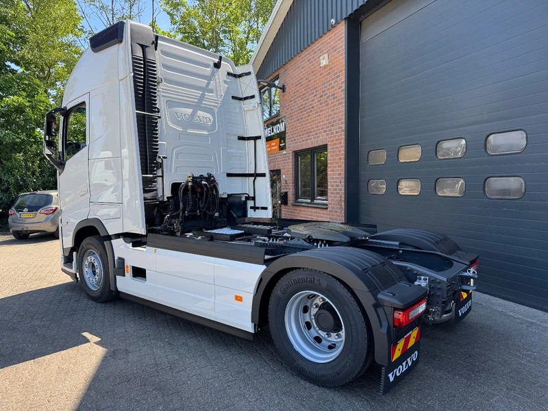 Volvo FH 500 AERO NEW! 9 Ton Vooras Globetrotter XL, PTO, ACC, Standairco, 2 tanks, LED - Sattelzugmaschine: das Bild 3 Volvo FH 500 AERO NEW! 9 Ton Vooras Globetrotter XL, PTO, ACC, Standairco, 2 tanks, LED - Sattelzugmaschine: das Bild 3