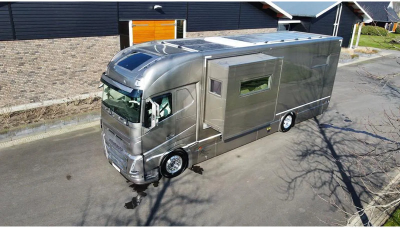 Volvo Motorhome Pop-out - Garage - 4.780KM - New condition FH 540 - Wohnmobil: das Bild 1 Volvo Motorhome Pop-out - Garage - 4.780KM - New condition FH 540 - Wohnmobil: das Bild 1
