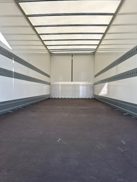 BDF-System, 7.450 mm lang, Durchladesystem mit Überfahrblech, Portal Doppelflügeltür, - Kofferaufbau: das Bild 5 BDF-System, 7.450 mm lang, Durchladesystem mit Überfahrblech, Portal Doppelflügeltür, - Kofferaufbau: das Bild 5