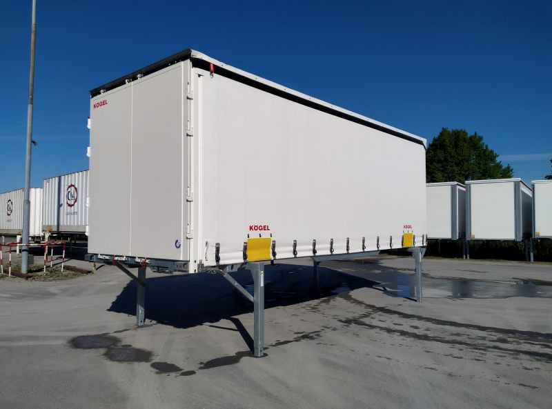 Kögel BDF-System, 7.450 mm lang. - Planenaufbau: das Bild 2 Kögel BDF-System, 7.450 mm lang. - Planenaufbau: das Bild 2