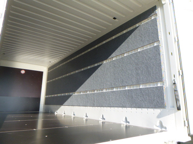 Krone BDF-System, 7.450 mm lang, Fabrikneu, REDUZIERTER TOP-PREIS aus geplatztem Auftrag!! - Kofferaufbau: das Bild 5 Krone BDF-System, 7.450 mm lang, Fabrikneu, REDUZIERTER TOP-PREIS aus geplatztem Auftrag!! - Kofferaufbau: das Bild 5