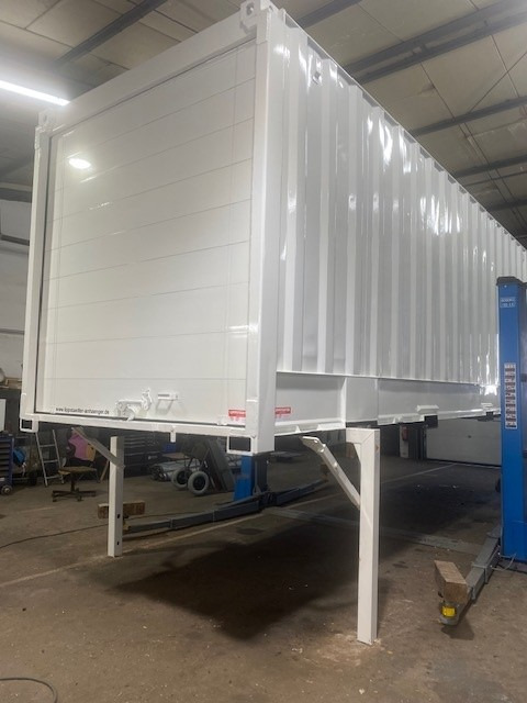 Yorkshire BDF-System 7.450 mm, Heck Rolltor, Eckhöhe: 2.750 mm - Kofferaufbau: das Bild 3 Yorkshire BDF-System 7.450 mm, Heck Rolltor, Eckhöhe: 2.750 mm - Kofferaufbau: das Bild 3