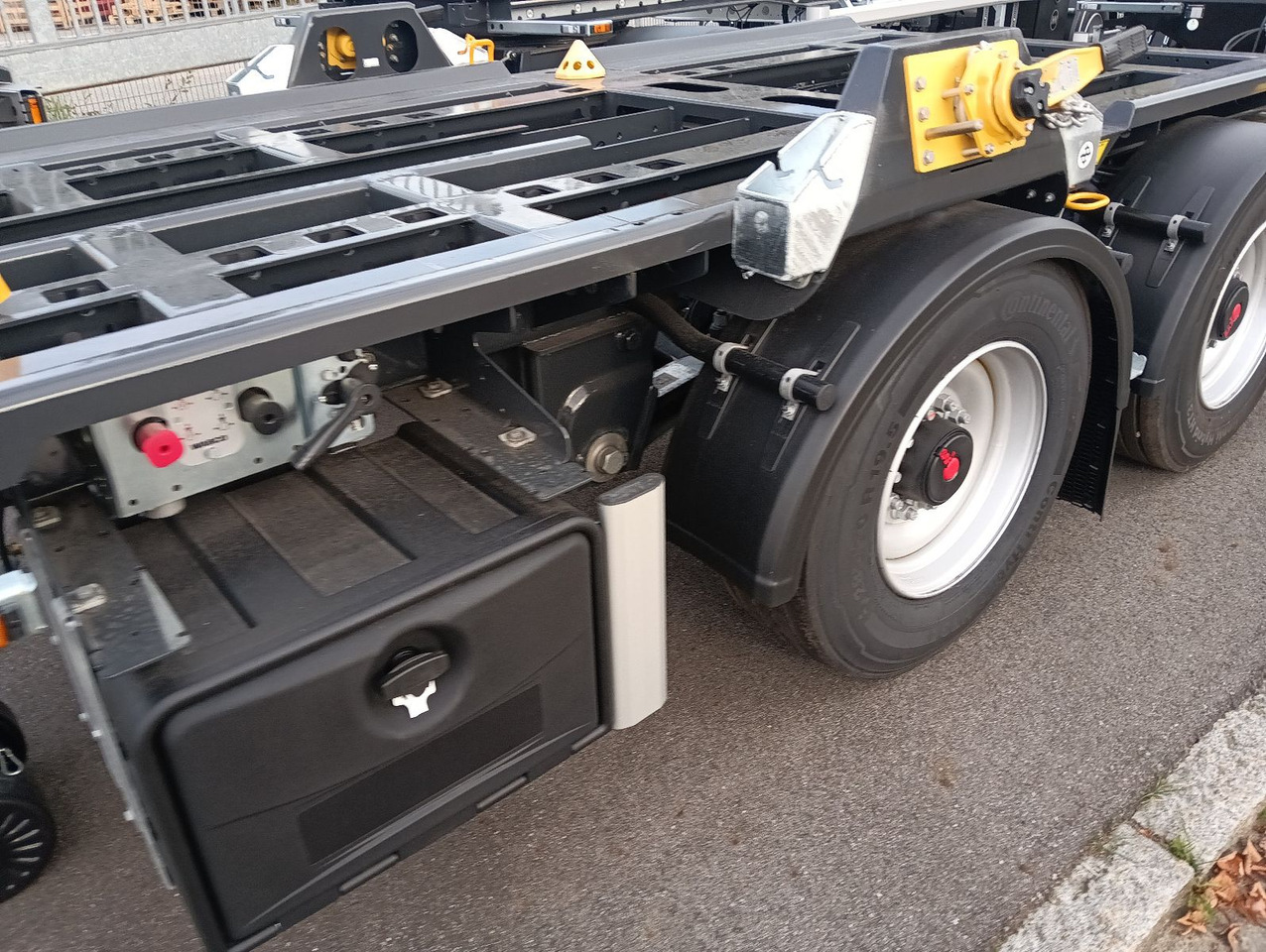 Hüffermann 2-A-MINI-CARRIER SAFETYFIX VERZINKT NEU TOP-PREI - Abrollanhänger/ Absetzanhänger: das Bild 2 Hüffermann 2-A-MINI-CARRIER SAFETYFIX VERZINKT NEU TOP-PREI - Abrollanhänger/ Absetzanhänger: das Bild 2