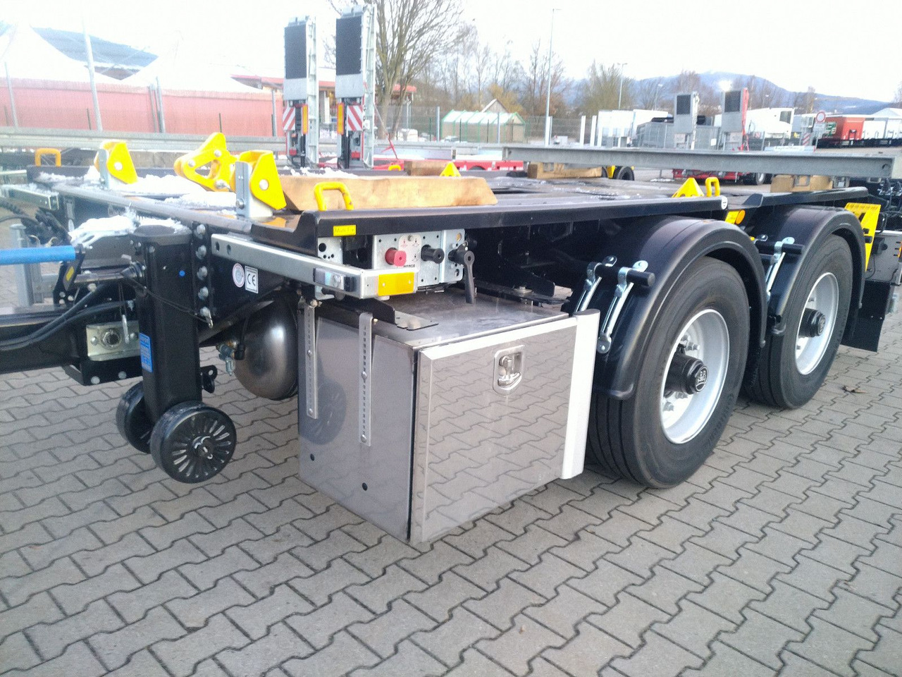 Hüffermann 2-ACHS-MINI-CARRIER MULTIFIX verzinkt NEU BPW Hüffermann 2-ACHS-MINI-CARRIER MULTIFIX verzinkt NEU BPW - Abrollanhänger/ Absetzanhänger: das Bild 1 Hüffermann 2-ACHS-MINI-CARRIER MULTIFIX verzinkt NEU BPW Hüffermann 2-ACHS-MINI-CARRIER MULTIFIX verzinkt NEU BPW - Abrollanhänger/ Absetzanhänger: das Bild 1