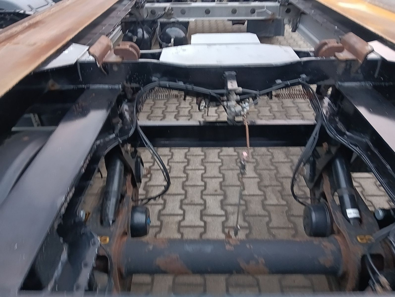 Abrollanhänger/ Absetzanhänger Hüffermann HAR1870 SAF lichtbogenverzinkt4xReifen,BremseNEU: das Bild 22 Abrollanhänger/ Absetzanhänger Hüffermann HAR1870 SAF lichtbogenverzinkt4xReifen,BremseNEU: das Bild 22