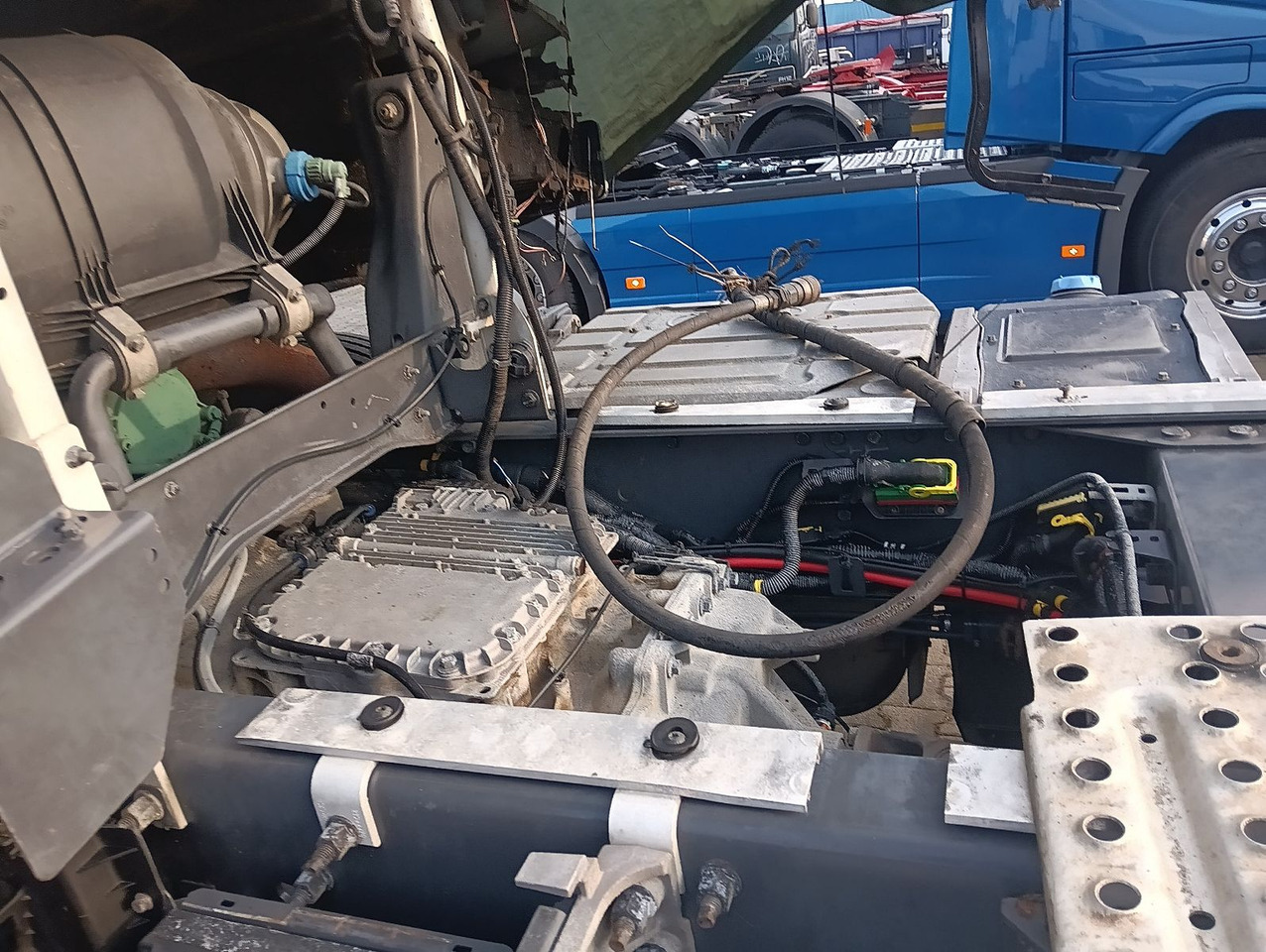 Sattelzugmaschine Volvo FH 500 Globe CRAWLER Hydr.,Luft/Luft Motor läuft: das Bild 22