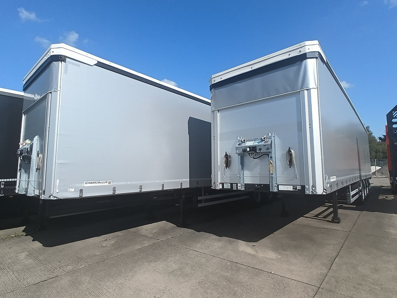 Schwarzmüller ASSE STERZANTE, TETTUCIO APRIBILE HUBDACH LENKAC - Planenauflieger: das Bild 1 Schwarzmüller ASSE STERZANTE, TETTUCIO APRIBILE HUBDACH LENKAC - Planenauflieger: das Bild 1