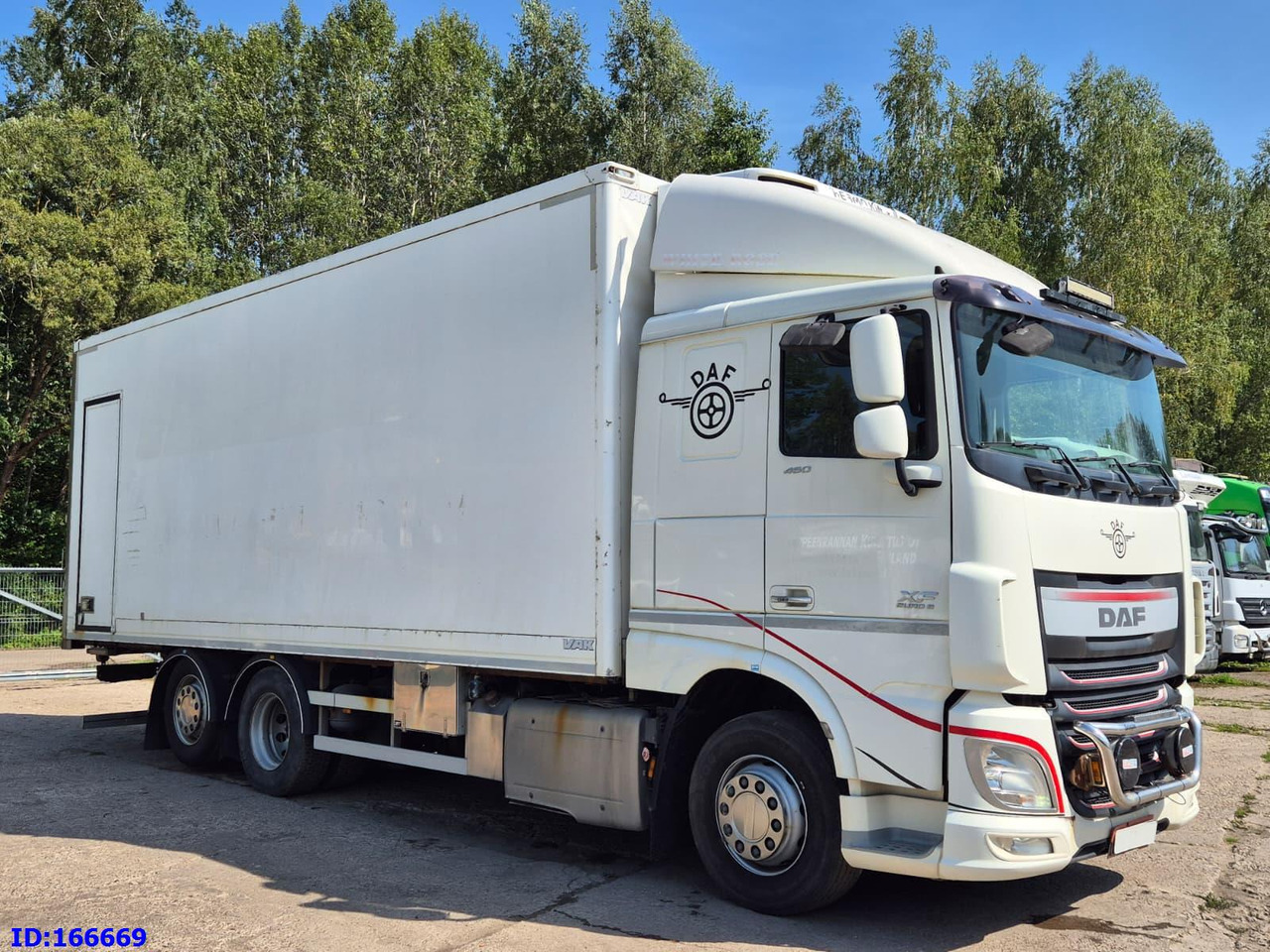 DAF XF 106.460 FAR 6X2 Euro6 - Kühlkoffer LKW: das Bild 4 DAF XF 106.460 FAR 6X2 Euro6 - Kühlkoffer LKW: das Bild 4