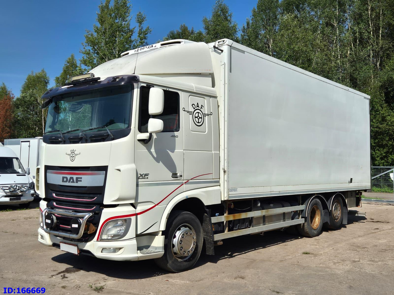 DAF XF 106.460 FAR 6X2 Euro6 - Kühlkoffer LKW: das Bild 1 DAF XF 106.460 FAR 6X2 Euro6 - Kühlkoffer LKW: das Bild 1
