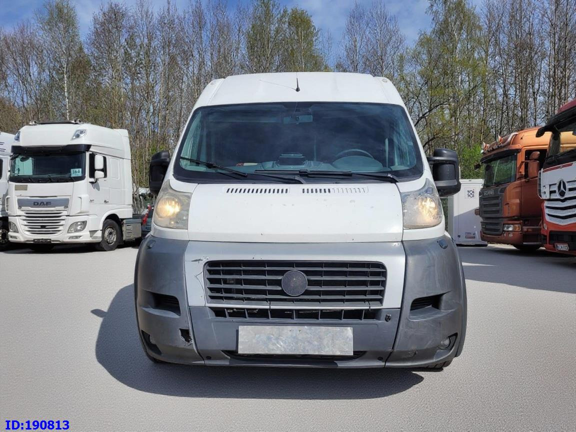 FIAT Ducato - VIP - 17 Seater - Kleinbus, Personentransporter: das Bild 2 FIAT Ducato - VIP - 17 Seater - Kleinbus, Personentransporter: das Bild 2