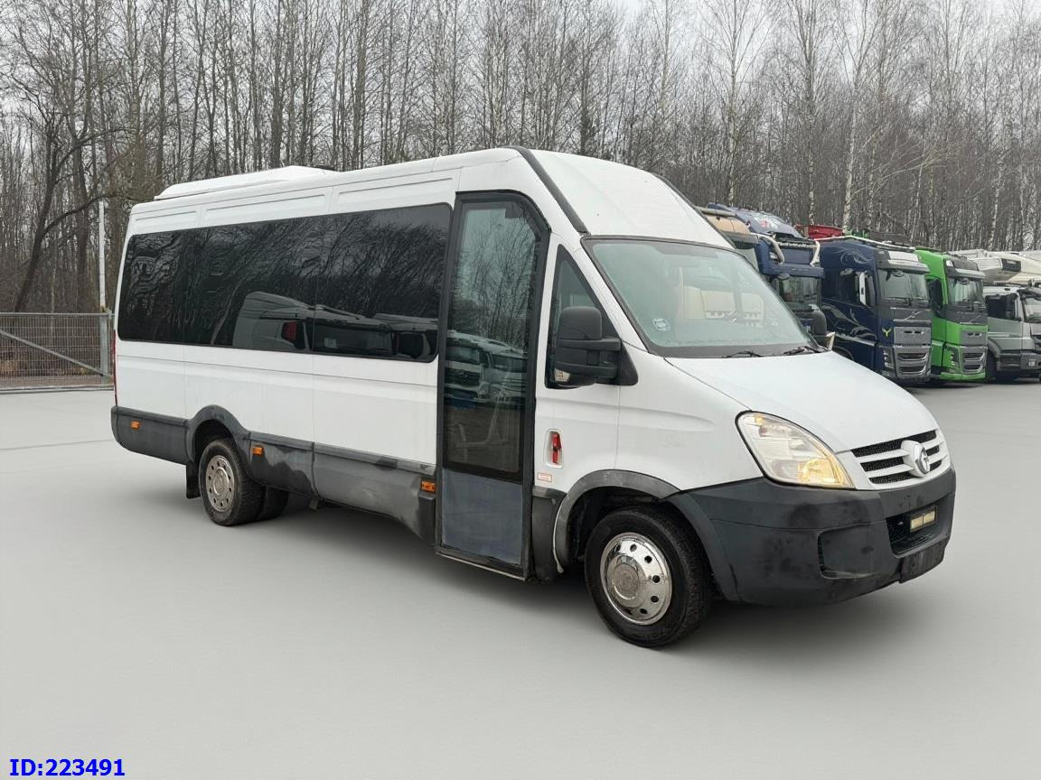 IVECO Daily Strada 17-seater Euro5 - Reisebus: das Bild 4 IVECO Daily Strada 17-seater Euro5 - Reisebus: das Bild 4