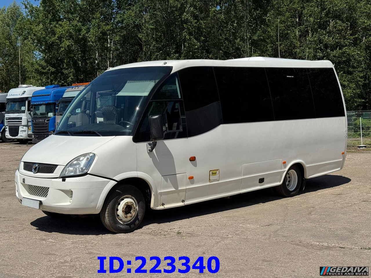 IVECO Wing Euro5 25 places - Reisebus: das Bild 1 IVECO Wing Euro5 25 places - Reisebus: das Bild 1