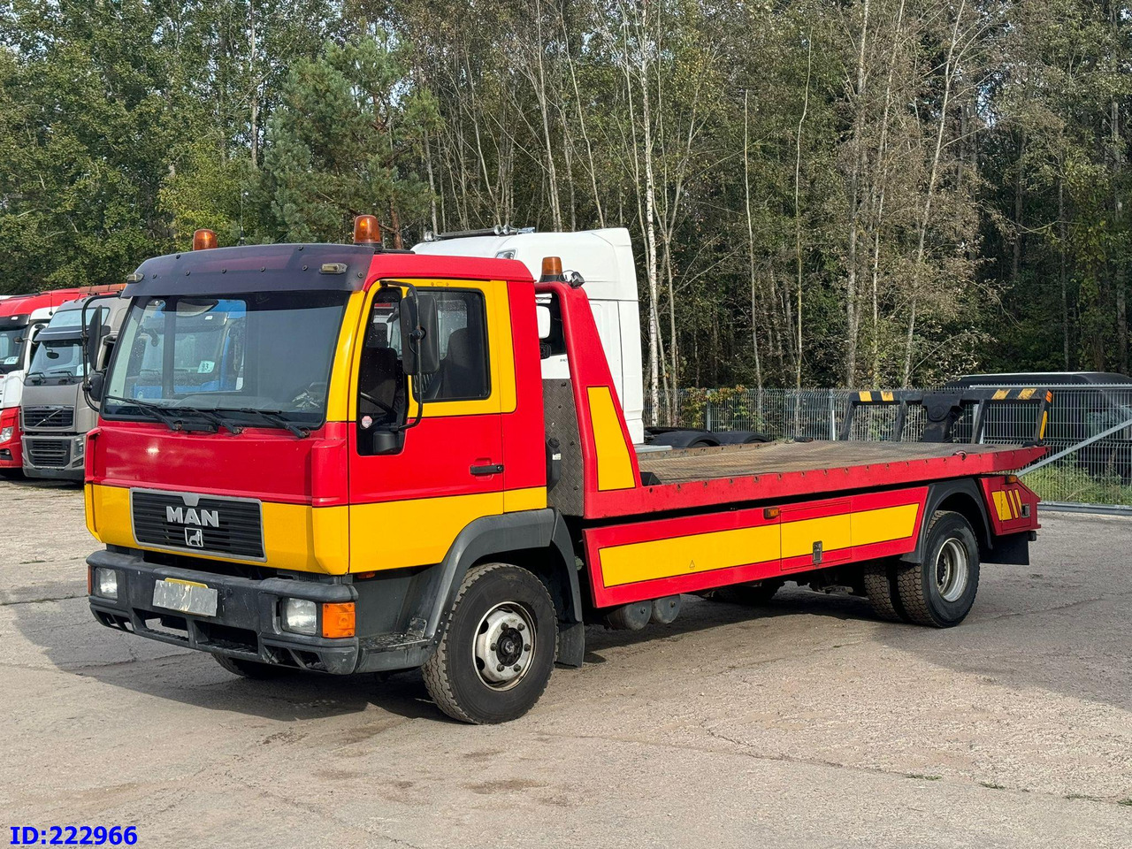 MAN 12.224 - Abschleppwagen: das Bild 1 MAN 12.224 - Abschleppwagen: das Bild 1